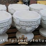 Vază ornament versace, alb marmorat, model V8.