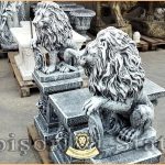 Set 2 statuete leu cu socluri, gri antichizat.