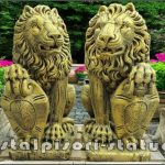 Statuetă leu mare cu blazon, auriu patinat, model S1.