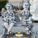 Statuete copii pe băncuță, gri patinat, model S24.