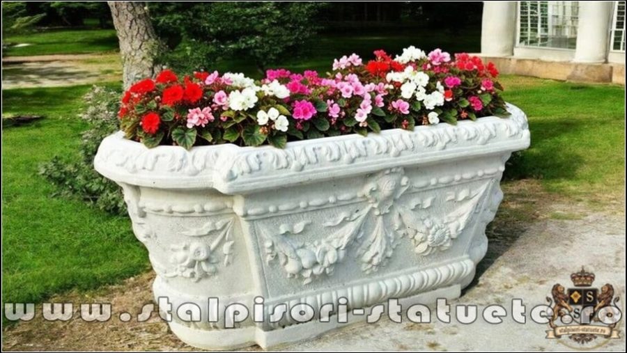 Jardinieră ornament flori, alb marmorat, model J8. (2)