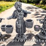 Mama și copii cu găletușe, gri patinat, model S65.