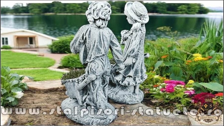 Set statuete grădinari cu roabe, gri patinat, model J6, J7. (4)