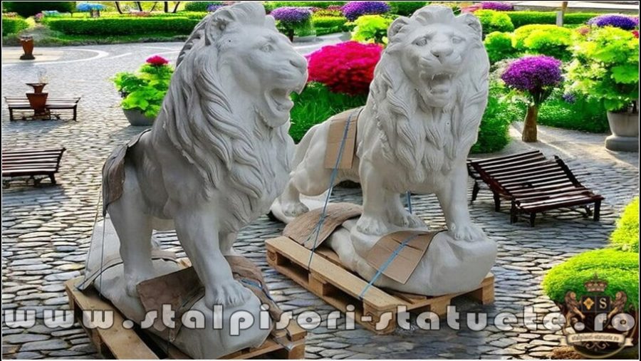 Set statuete lei gigant, alb, model S66. (2)