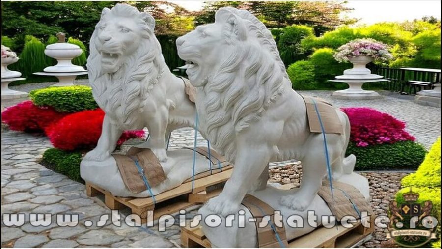 Set statuete lei gigant, alb, model S66. (3)