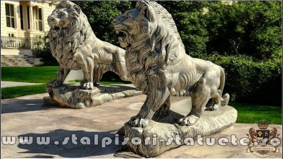 Set statuete lei gigant, auriu patinat, model S66. (3)