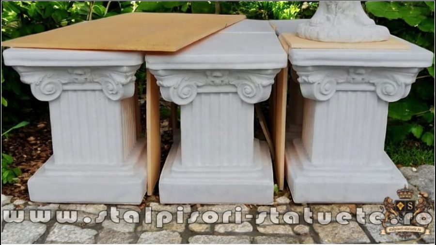 Soclu, stativ, alb marmorat, model S64. (2)