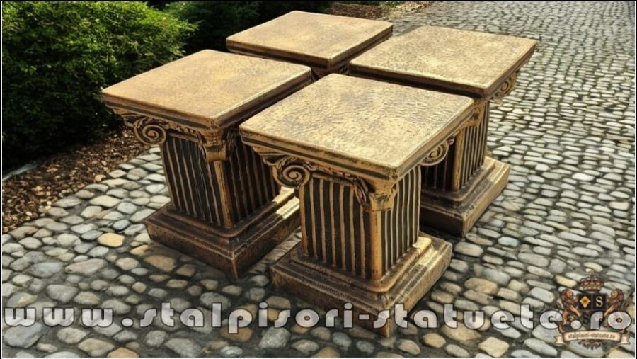 Soclu, stativ, arămiu patinat, model S64. (3)