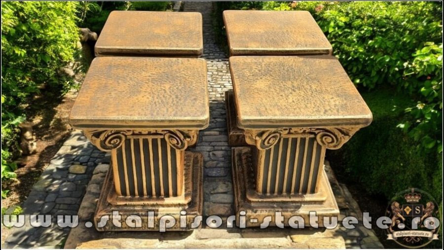 Soclu, stativ, arămiu patinat, model S64. (4)