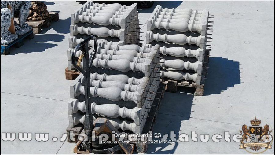 Stâlpișori, baluștri, popici, mosoare, din beton, model B2. (1)