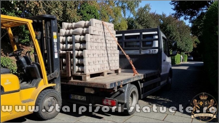 Stâlpișori, baluștri, popici, mosoare, din beton, model B2. (5)