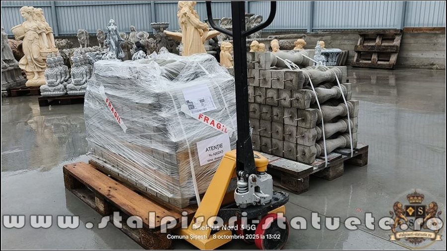 Stâlpișori, baluștri, popici, mosoare, din beton, model B8. (4)