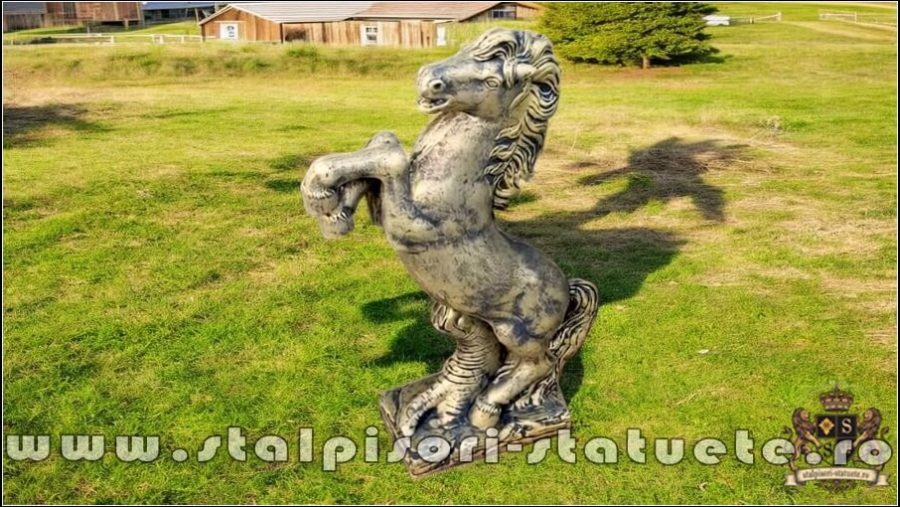 Statuetă căluț mic, auriu patinat, model S37. (1)