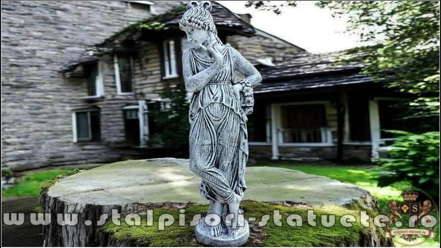 Statuetă domnița cu coroniță, gri patinat, model S44. (1)