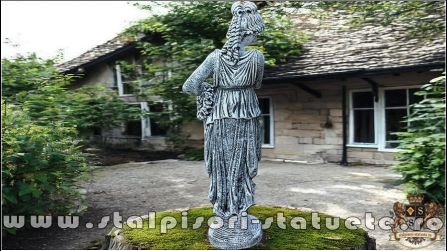 Statuetă domnița cu coroniță, gri patinat, model S44. (5)