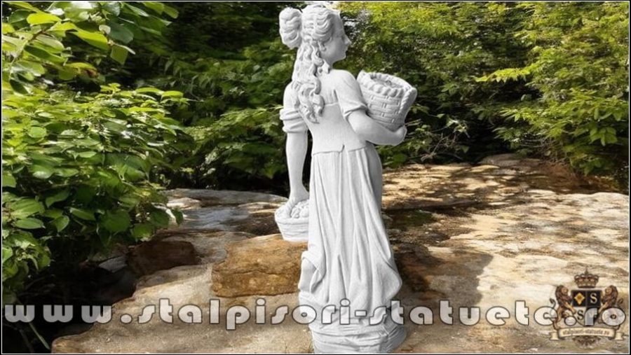 Statuetă domnița cu coșulețe, alb marmorat, model S67. (2)