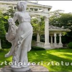 Statuetă domnița cu flori, alb marmorat, model S50.