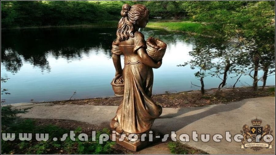 Statuetă fata cu coșulețe, arămiu patinat, model S23. (4)