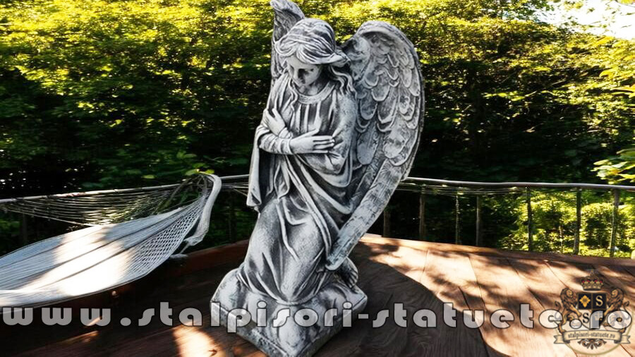 Statuetă îngeraș, gri patinat, model S59. (3)