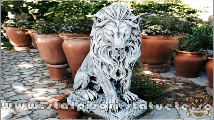 Statuetă leu în șezut, gri patinat, model S46. (1)