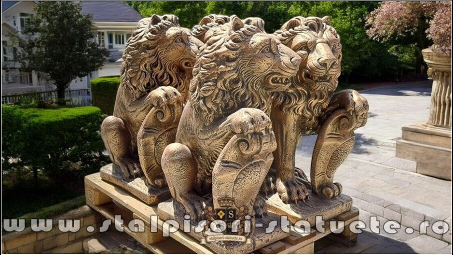 Statuetă leu mare cu blazon, arămiu patinat, model S1. (2)