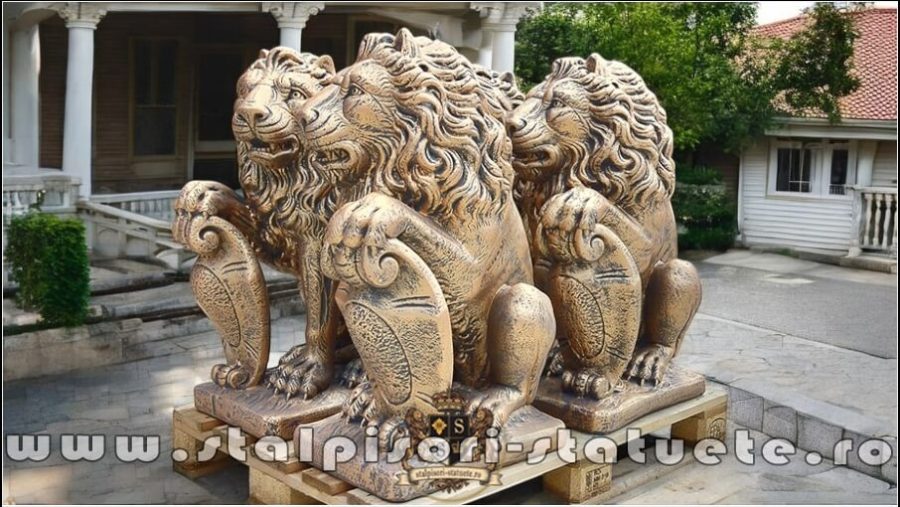 Statuetă leu mare cu blazon, arămiu patinat, model S1. (3)