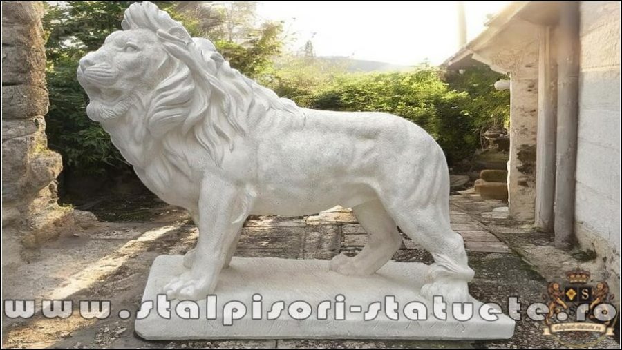 Statuetă leu mare în picioare, alb marmorat, model S33. (2)