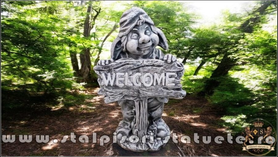 Statuetă pitic trol ''bun-venit'', din beton, model S68. (1)