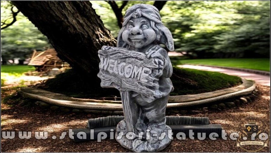 Statuetă pitic trol ''bun-venit'', din beton, model S68. (3)
