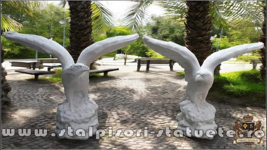 Statuetă vultur pe stâncă, șoim, alb marmorat, model S35. (1)