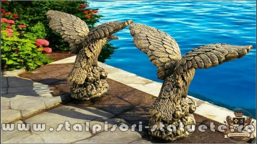 Statuetă vultur pe stâncă, șoim, auriu patinat, model S35. (5)