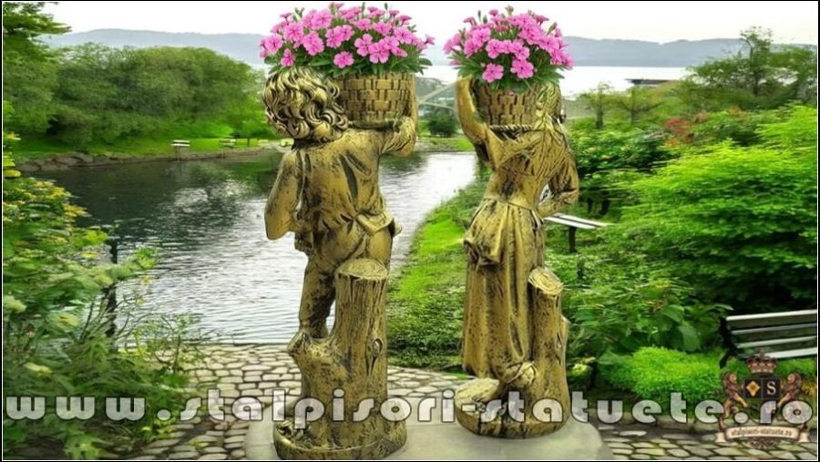 Statuete copii cu coșulețe, auriu patinat, model J3,J4. (3)