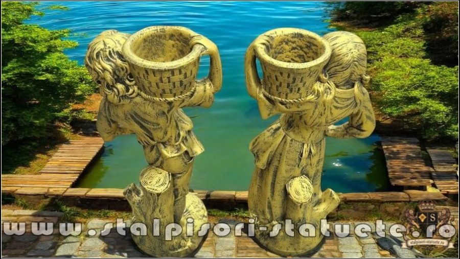 Statuete copii cu coșulețe, auriu patinat, model J3,J4. (4)