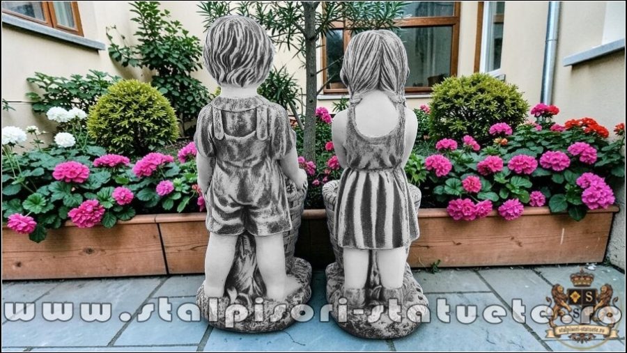 Statuete copii cu coșulețe, gri antichizat, model J9. (9)
