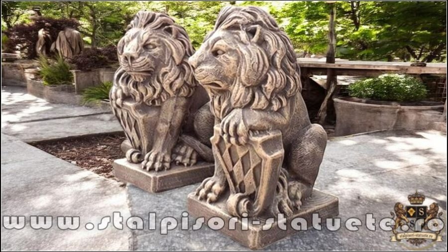 Statuete set lei mici, arămiu patinat, model S10. (3)