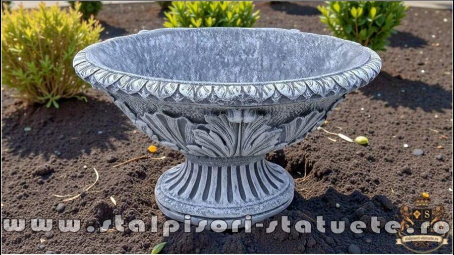 Vază mare, ornament stejar, gri antichizat, model V5. (1)