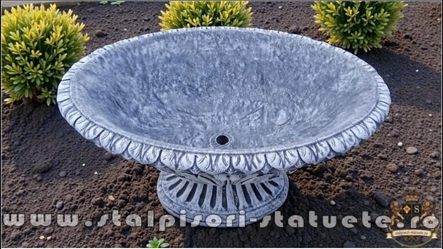 Vază mare, ornament stejar, gri antichizat, model V5. (2)