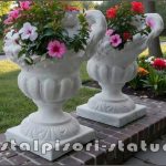 Vază ornament mare cu picior, alb marmorat, model V6.