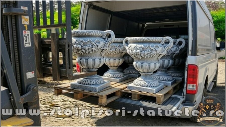 Vază ornament mare cu picior, gri patinat, model V6. (5)