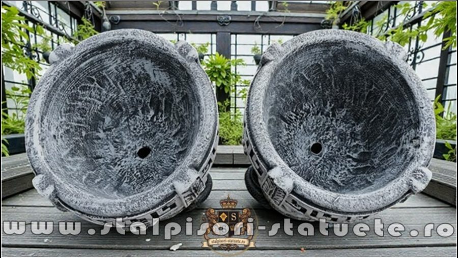 Vază ornament versace, gri patinat, model V8. (4)