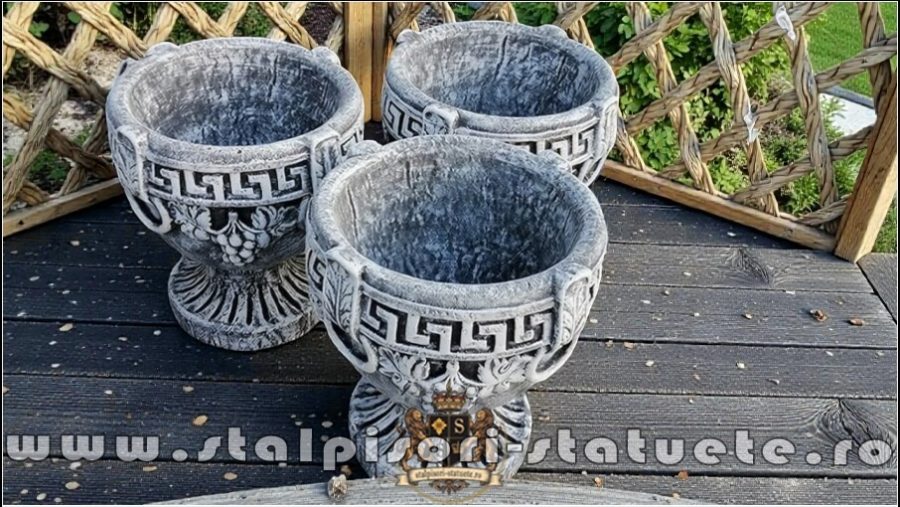 Vază ornament versace, gri patinat, model V8. (5)