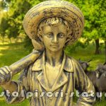 Statuetă ciobănaș cu cățel, auriu patinat, model S73.