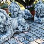 Statuetă leu mic culcat, gri patinat, model S56.