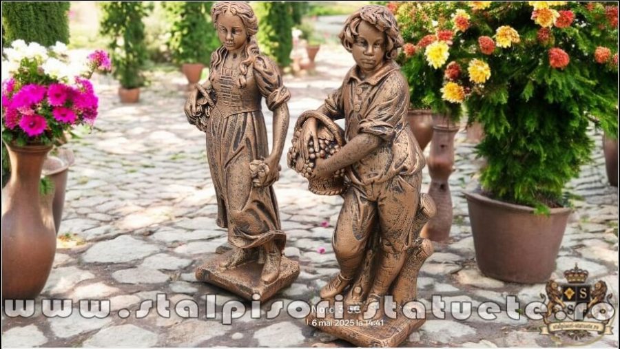 Statuete băiat și fată, arămiu patinat, model S43. (3)