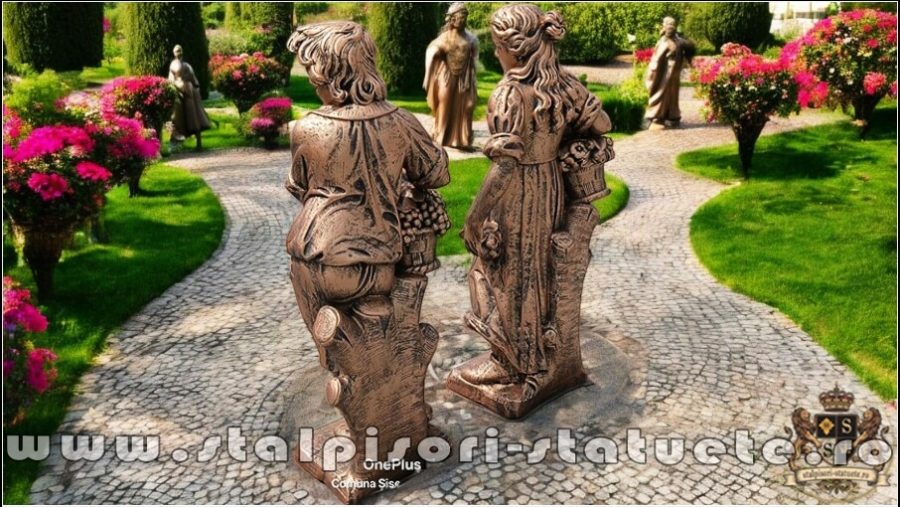 Statuete băiat și fată, arămiu patinat, model S43. (5)