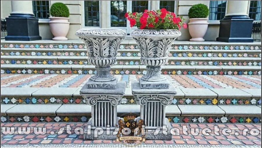 Set soclu cu vază, gri patinat, model S64-V3. (1)