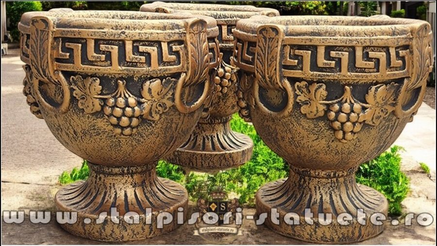 Vază ornament versace, arămiu patinat, model V8. (2)