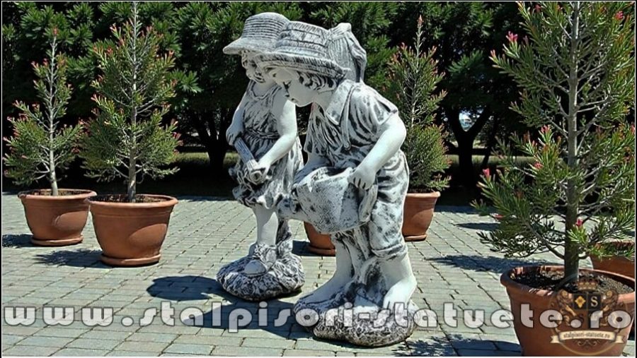 Set două statuete grădinari, gri patinat, model S92. (4)