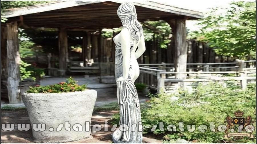 Statuetă domnița erotică, gri patinat, model S30. (5)