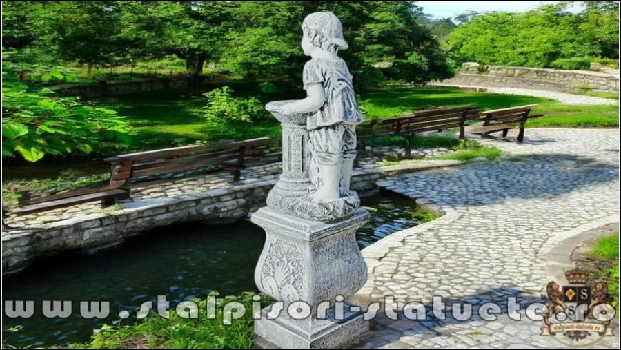 Set stativ cu copil la cișmea, gri patinat, model S27-S93. (5)